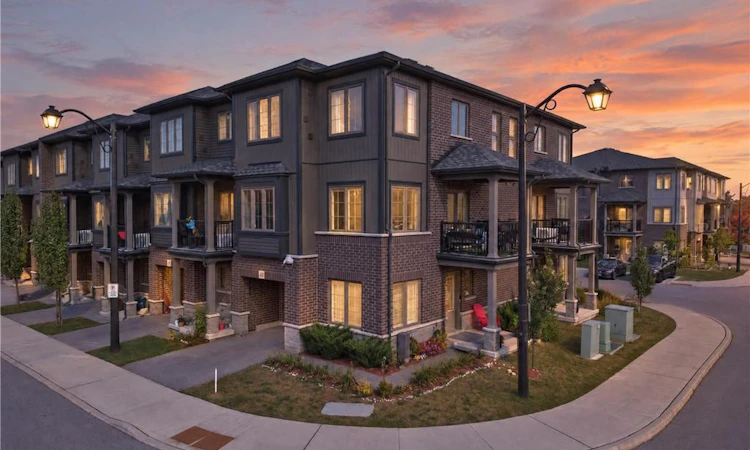 49-124 Compass Trail