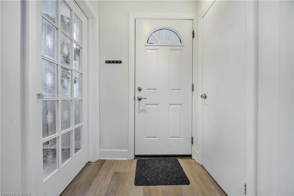 Upper-146 Glencarry Avenue, Hamilton, ON, L8K 3R8 - 11