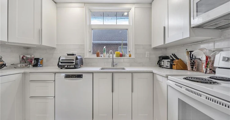 Upper-146 Glencarry Avenue, Hamilton, ON, L8K 3R8 - 13