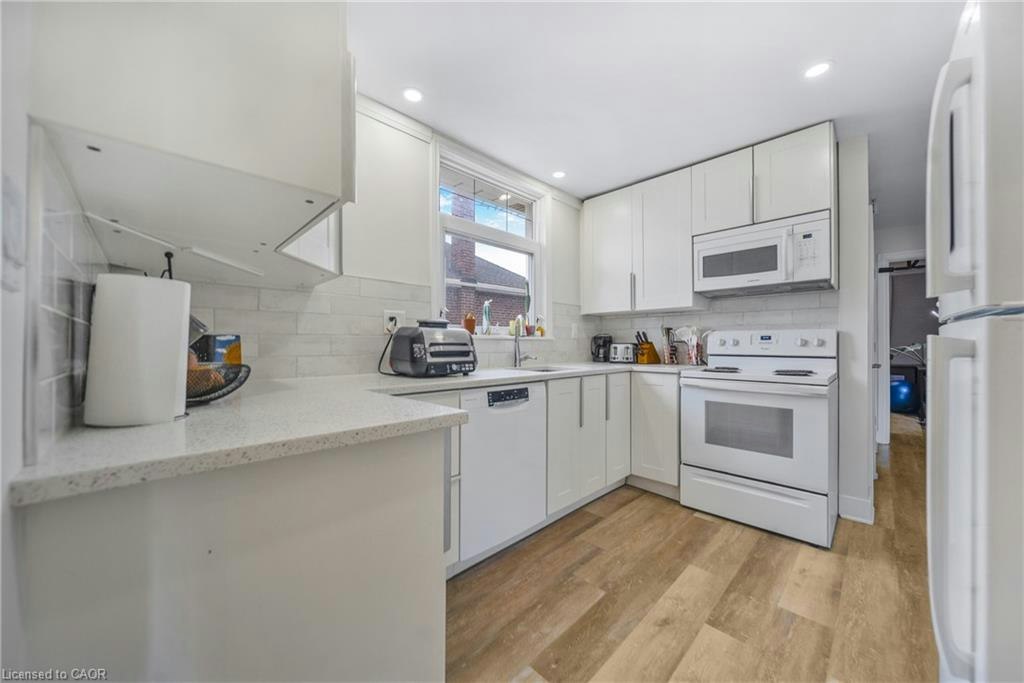 Upper-146 Glencarry Avenue, Hamilton, ON, L8K 3R8 - 12