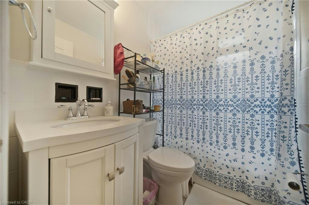 Upper-146 Glencarry Avenue, Hamilton, ON, L8K 3R8 - 16