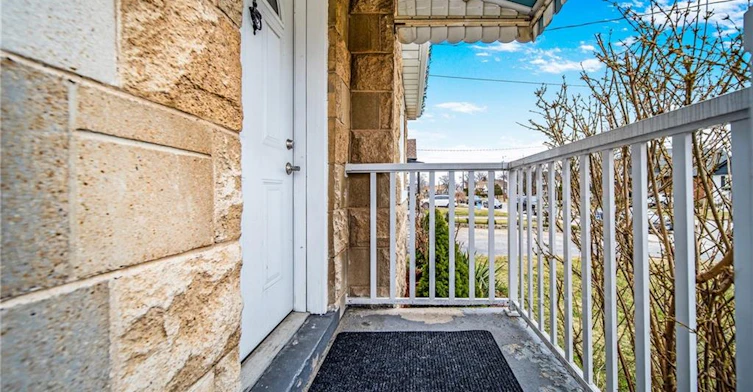 Upper-146 Glencarry Avenue, Hamilton, ON, L8K 3R8 - 6