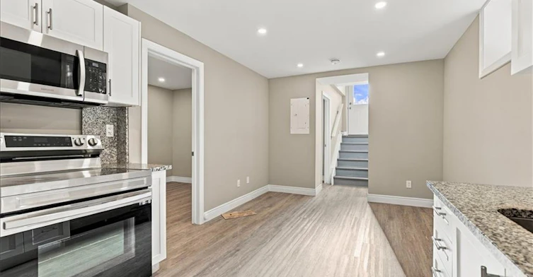 LOWER-17 Eby Street S, Kitchener, ON, N2G 3K6 - 6