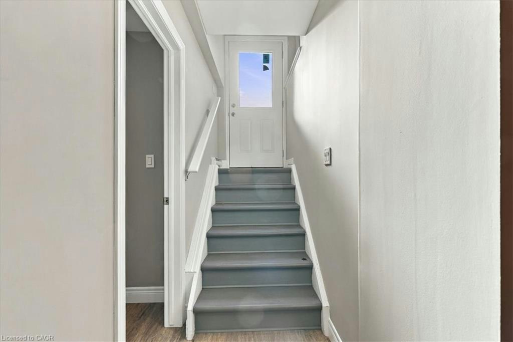 LOWER-17 Eby Street S, Kitchener, ON, N2G 3K6 - 3