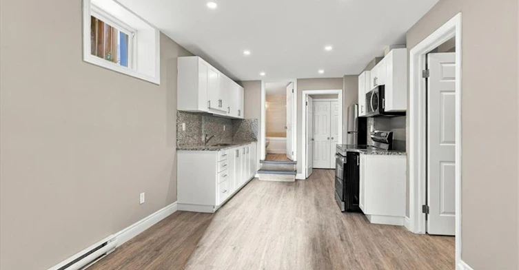 LOWER-17 Eby Street S, Kitchener, ON, N2G 3K6 - 4