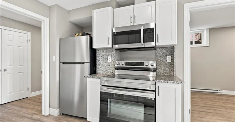 LOWER-17 Eby Street S, Kitchener, ON, N2G 3K6 - 5
