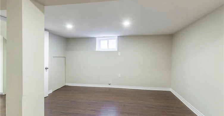 Lower-146 Glencarry Avenue, Hamilton, ON, L8K 3R8 - 14