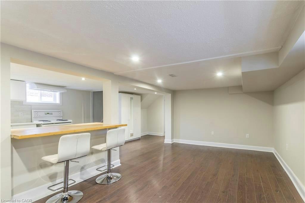 Lower-146 Glencarry Avenue, Hamilton, ON, L8K 3R8 - 11