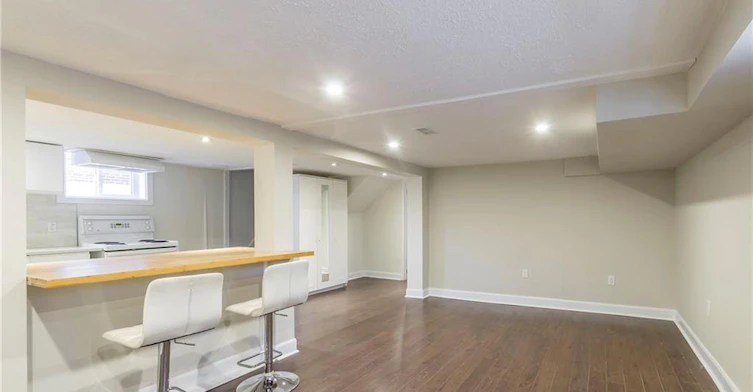 Lower-146 Glencarry Avenue, Hamilton, ON, L8K 3R8 - 11
