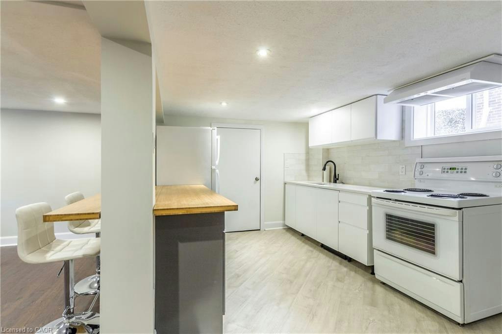 Lower-146 Glencarry Avenue, Hamilton, ON, L8K 3R8 - 4