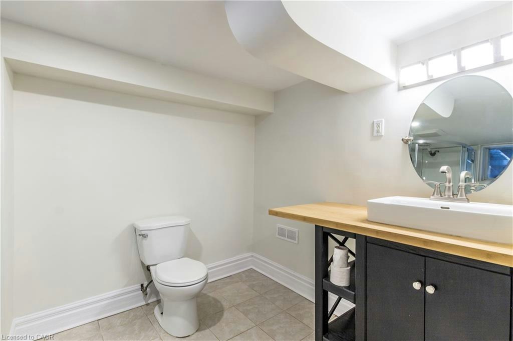Lower-146 Glencarry Avenue, Hamilton, ON, L8K 3R8 - 16