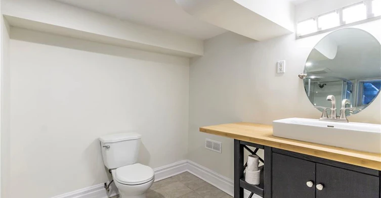 Lower-146 Glencarry Avenue, Hamilton, ON, L8K 3R8 - 16