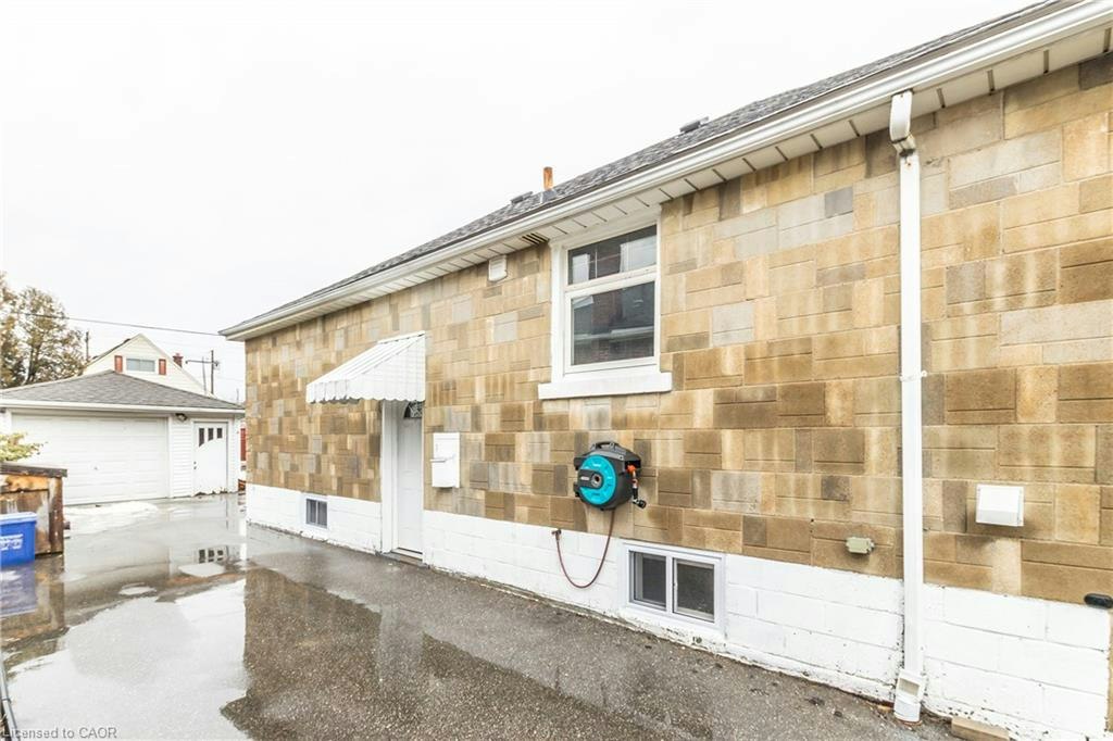 Lower-146 Glencarry Avenue, Hamilton, ON, L8K 3R8 - 2
