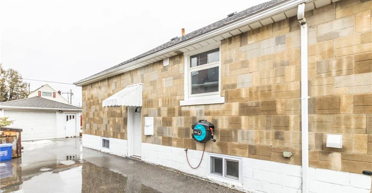 Lower-146 Glencarry Avenue, Hamilton, ON, L8K 3R8 - 2
