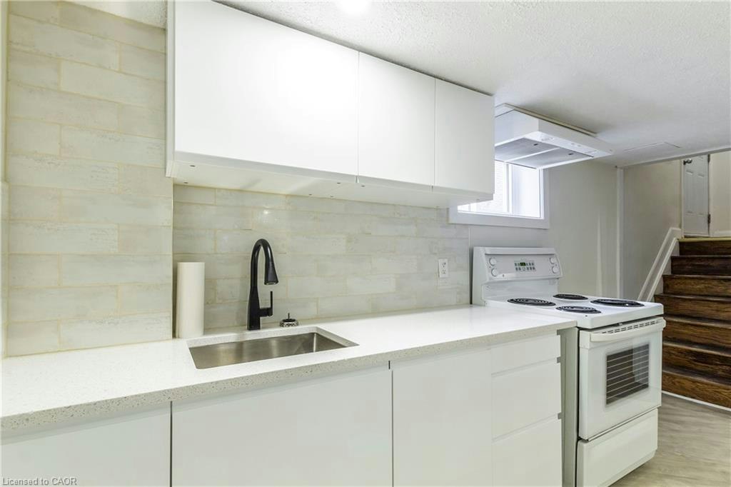 Lower-146 Glencarry Avenue, Hamilton, ON, L8K 3R8 - 6