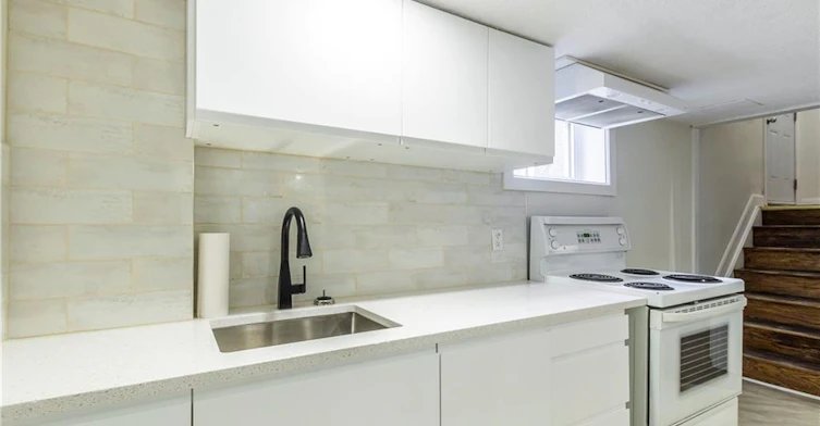Lower-146 Glencarry Avenue, Hamilton, ON, L8K 3R8 - 6