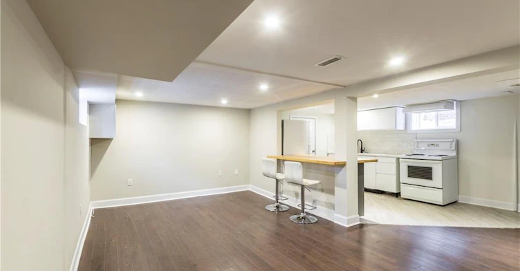 Lower-146 Glencarry Avenue, Hamilton, ON, L8K 3R8 - 8
