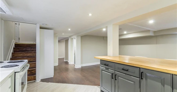Lower-146 Glencarry Avenue, Hamilton, ON, L8K 3R8 - 5