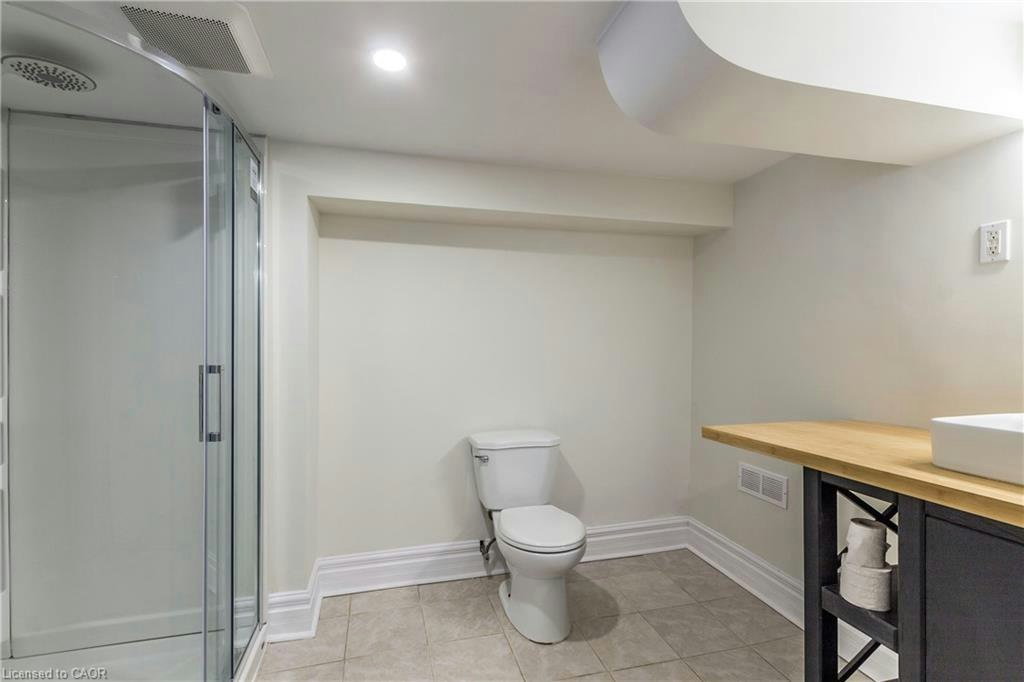 Lower-146 Glencarry Avenue, Hamilton, ON, L8K 3R8 - 15