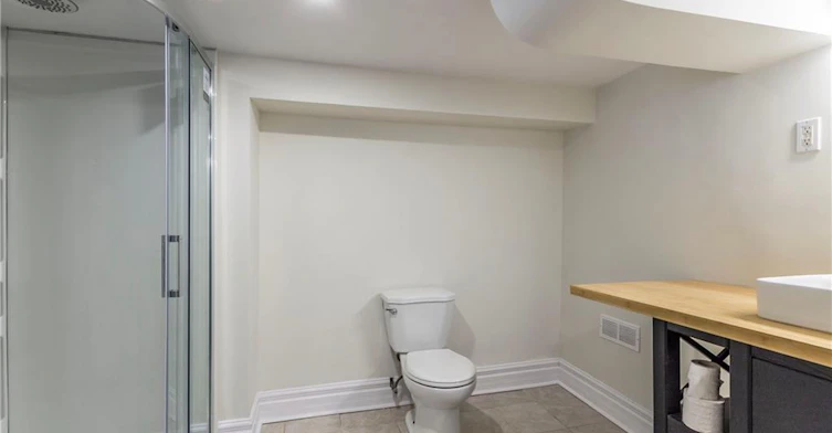 Lower-146 Glencarry Avenue, Hamilton, ON, L8K 3R8 - 15