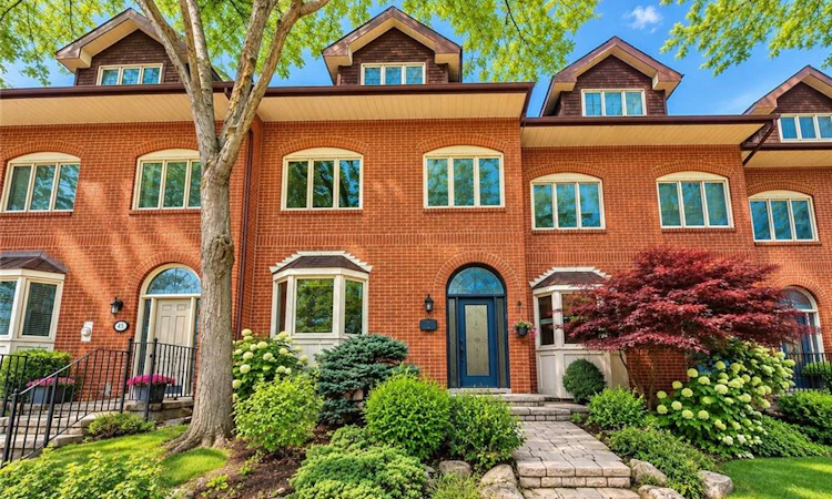 45 Tradewind Drive