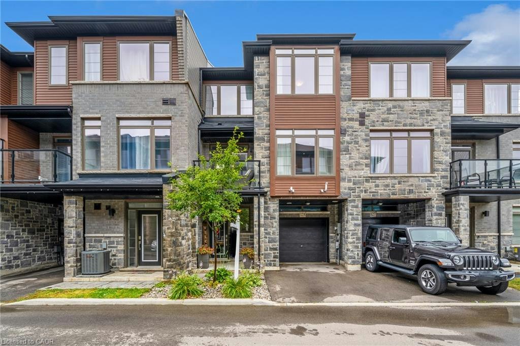 128-30 Times Square Boulevard, Hamilton, ON, L8J 0L8