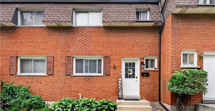 19-1440 Garth Street, Hamilton, ON, L9B 1R6