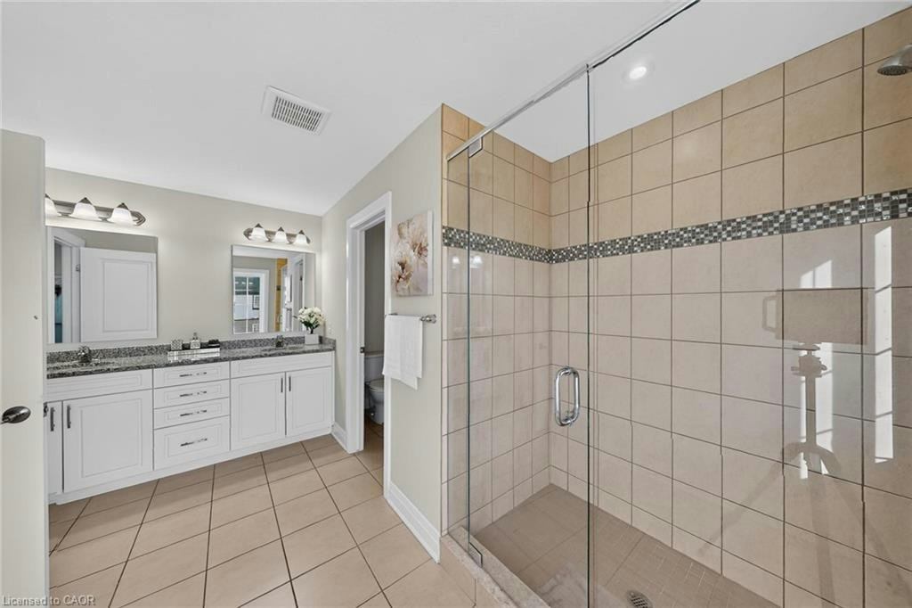 745 Wood Lily Street, Waterloo, ON, N2V 0C3 - 31