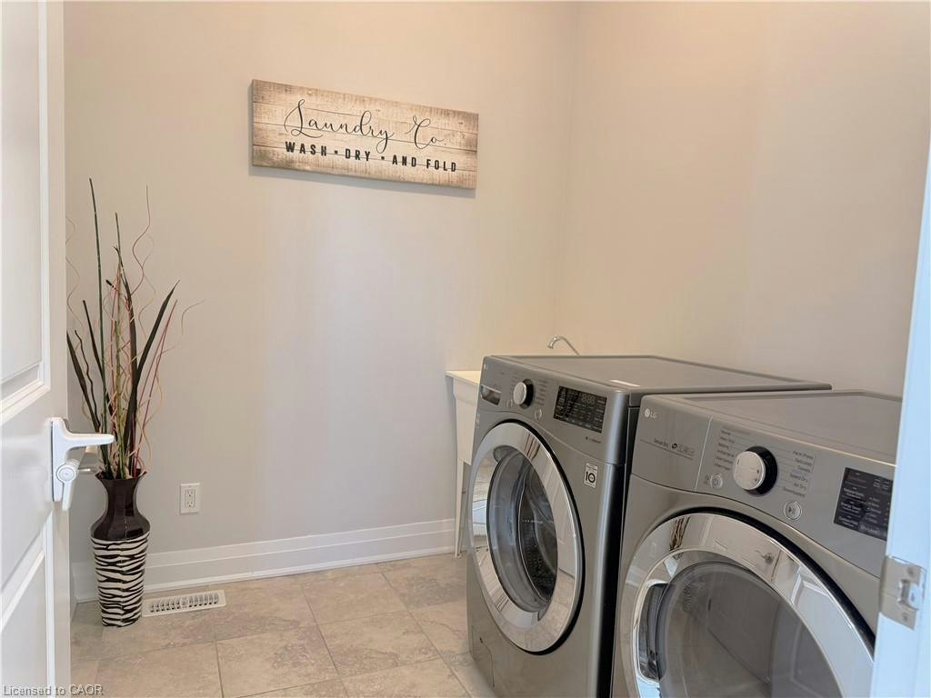745 Wood Lily Street, Waterloo, ON, N2V 0C3 - 24