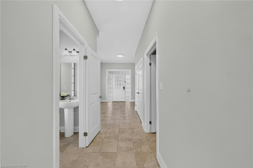 745 Wood Lily Street, Waterloo, ON, N2V 0C3 - 23