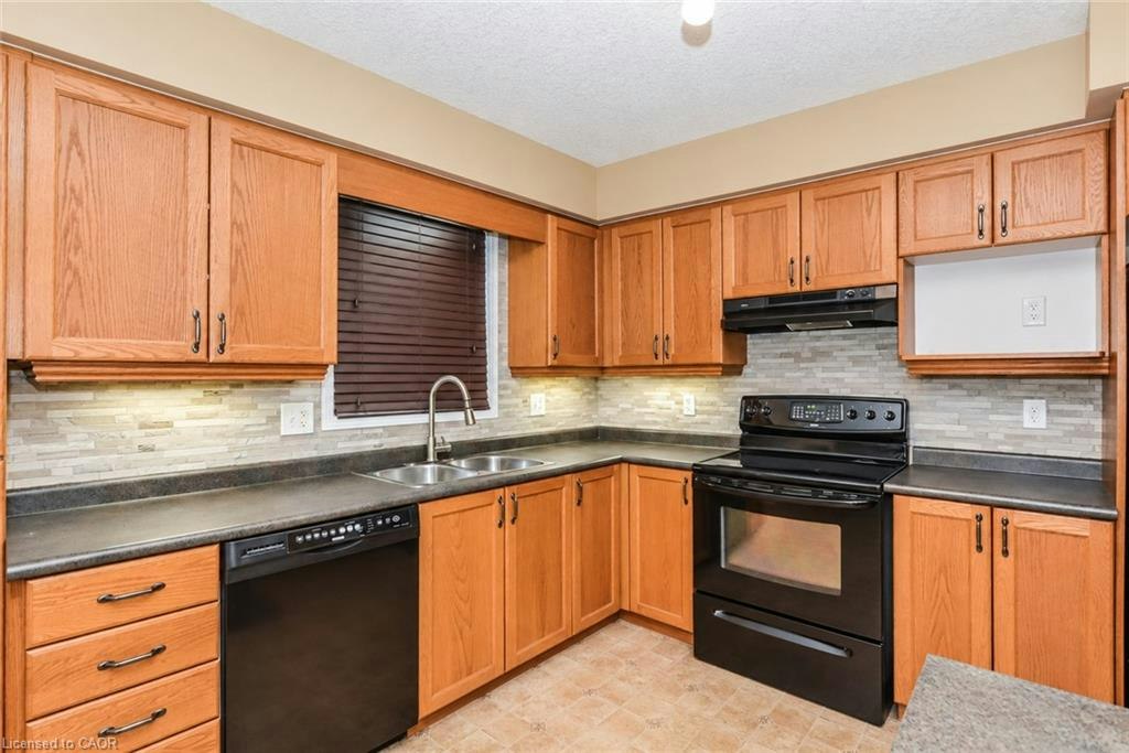 16 Frankfurt Street, Kitchener, ON, N2R 1T5 - 5