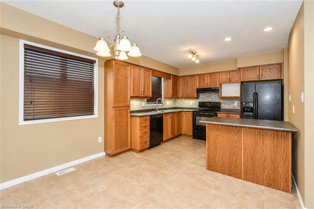 16 Frankfurt Street, Kitchener, ON, N2R 1T5 - 11
