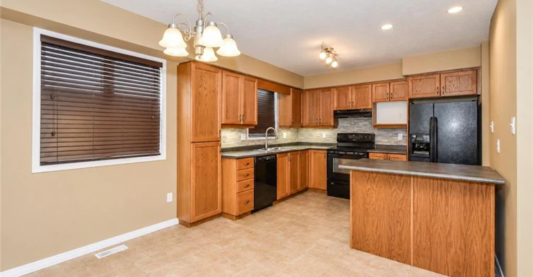 16 Frankfurt Street, Kitchener, ON, N2R 1T5 - 11
