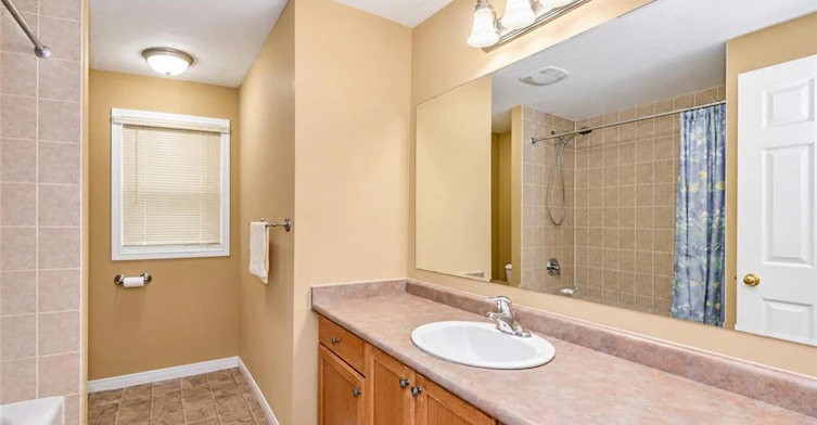 16 Frankfurt Street, Kitchener, ON, N2R 1T5 - 18