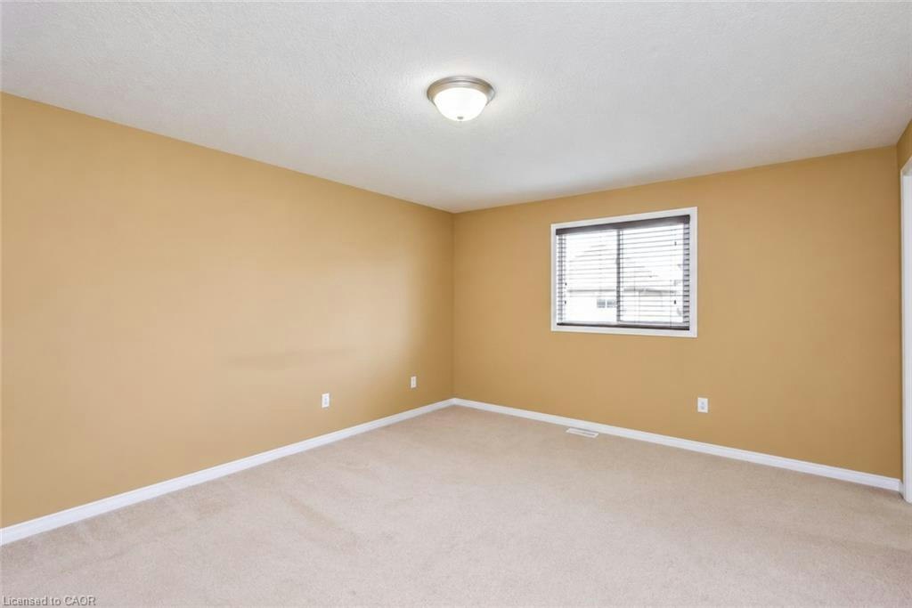 16 Frankfurt Street, Kitchener, ON, N2R 1T5 - 16