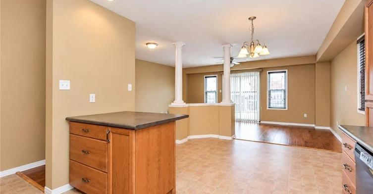 16 Frankfurt Street, Kitchener, ON, N2R 1T5 - 4