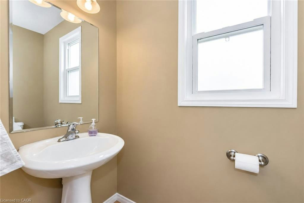 16 Frankfurt Street, Kitchener, ON, N2R 1T5 - 13