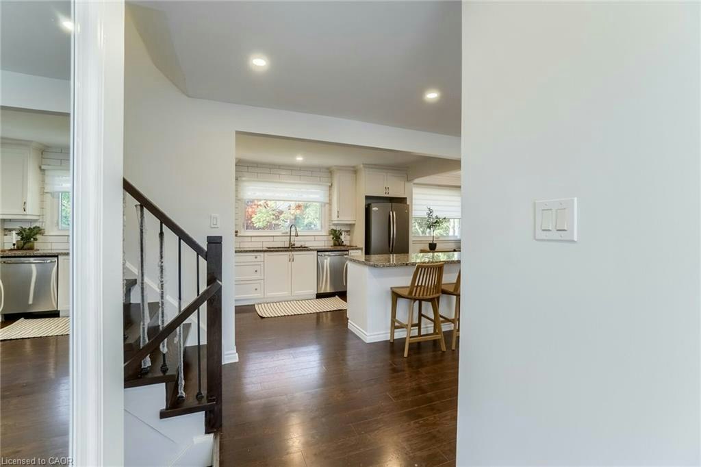 2121 Bridge Road, Oakville, ON, L6L 2E8 - 2