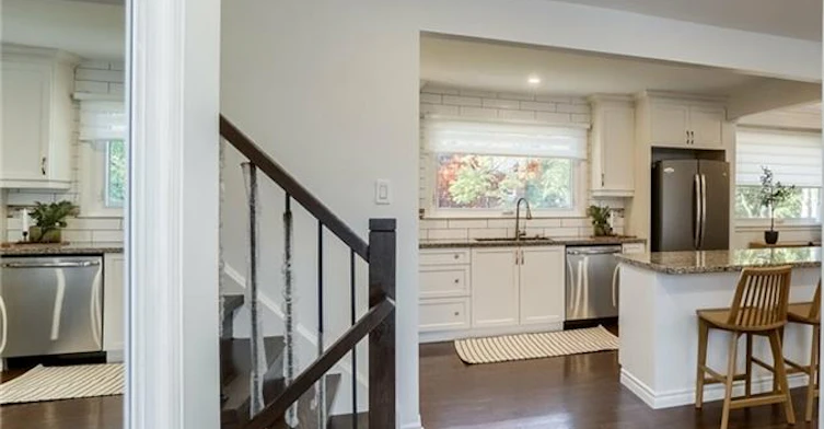 2121 Bridge Road, Oakville, ON, L6L 2E8 - 2