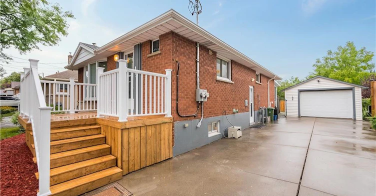 198 West 19th Street, Hamilton, ON, L9C 4J2 - 2