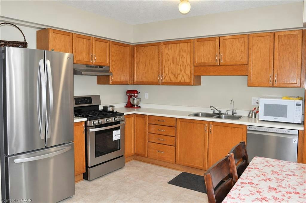 2-525 Oakvale Drive, Waterloo, ON, N2T 2G8 - 3
