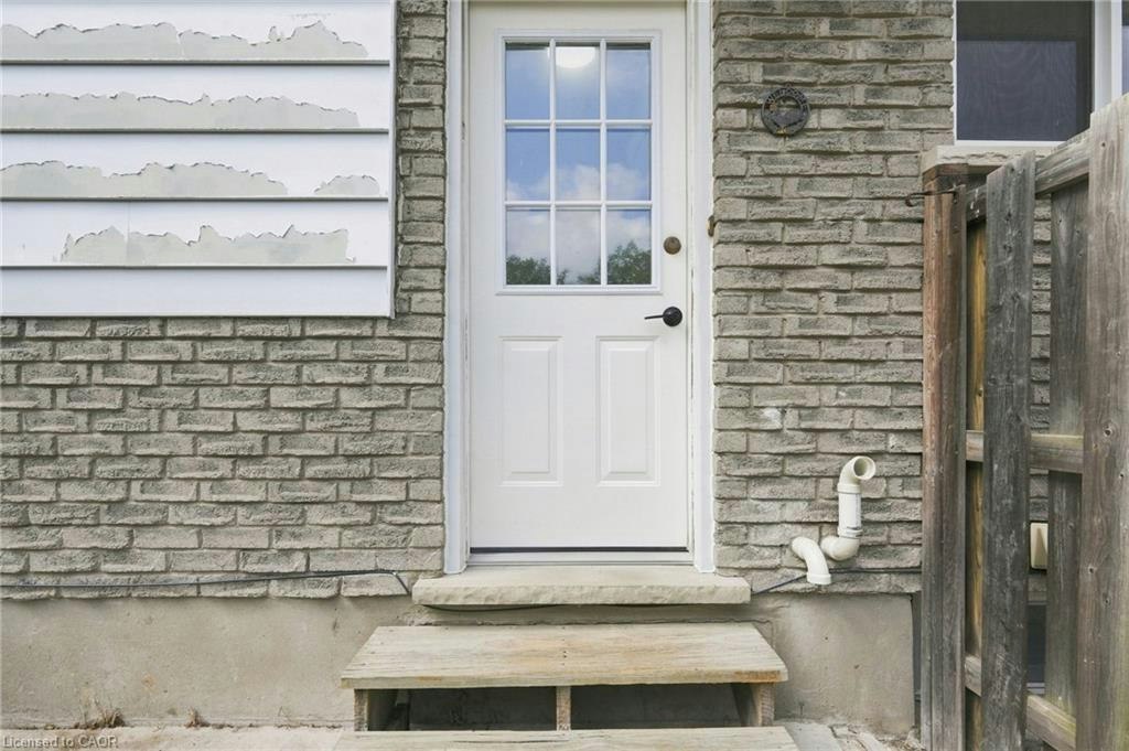 Lower-47 Barrington Drive, Welland, ON, L3C 5Z8