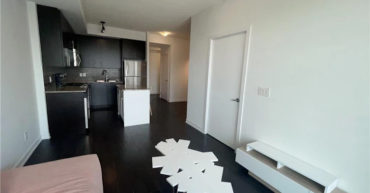1112-85 Duke Street W, Kitchener, ON, N2H 0B7 - 9