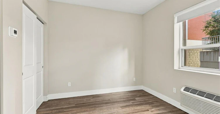 202-149 Main Street W, Hamilton, ON, L8P 1H9 - 17