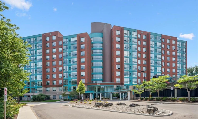 706-55 Blue Springs Drive