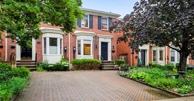 471 Blathwayte Lane, Burlington, ON, L7S 1Y4