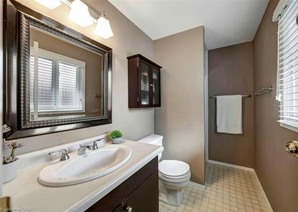 Upper-8 Lowell Street S, Cambridge, ON, N1R 5C7 - 15