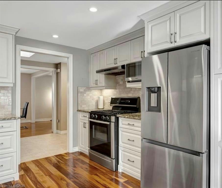Upper-8 Lowell Street S, Cambridge, ON, N1R 5C7 - 9