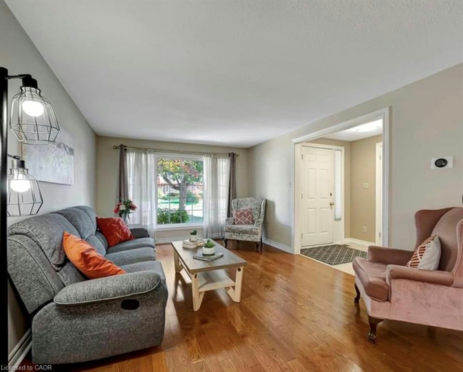 Upper-8 Lowell Street S, Cambridge, ON, N1R 5C7 - 4