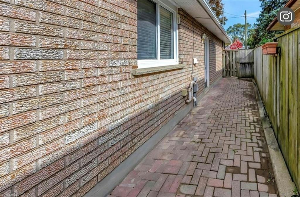 Upper-8 Lowell Street S, Cambridge, ON, N1R 5C7 - 26